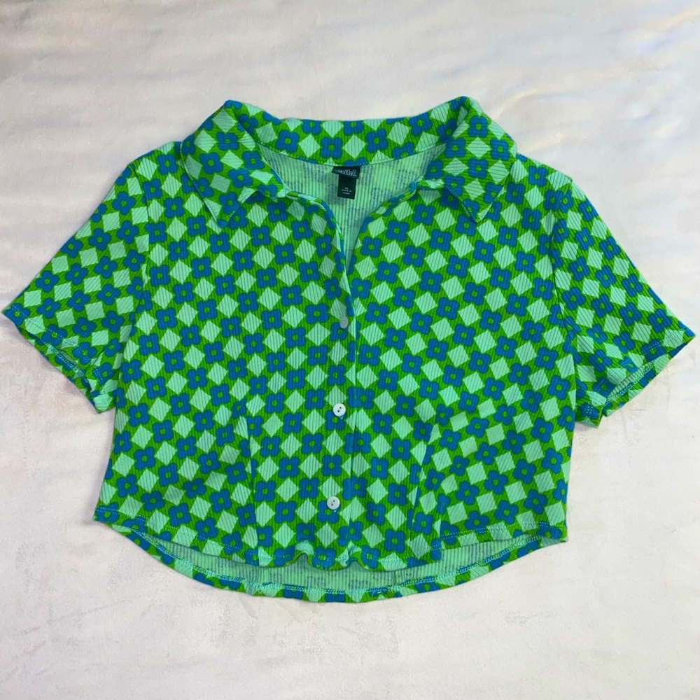 Wild Fable 70s Style Button Down Crop Top